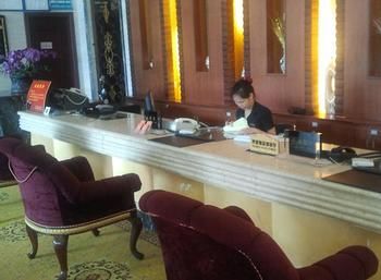 Junfu Hotel (Shiqiao Subway Huangbian Food Street Branch) 3*