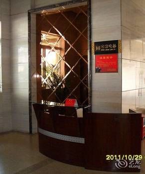 Junfu Hotel (Shiqiao Subway Huangbian Food Street Branch) 3*