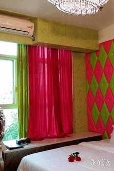 Junfu Hotel (Shiqiao Subway Huangbian Food Street Branch) 3*