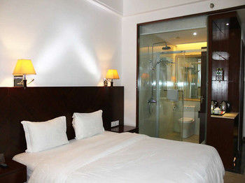 Xinhang Hotel (Zhuhai Jinwan Airport Science and Technology College) 3*