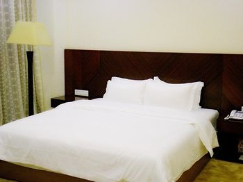 Xinhang Hotel (Zhuhai Jinwan Airport Science and Technology College) 3*