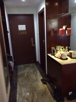 Xinhang Hotel (Zhuhai Jinwan Airport Science and Technology College) 3*