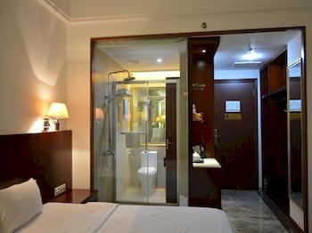 Xinhang Hotel (Zhuhai Jinwan Airport Science and Technology College) 3*