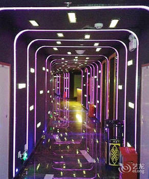 Xinhang Hotel (Zhuhai Jinwan Airport Science and Technology College) 3*
