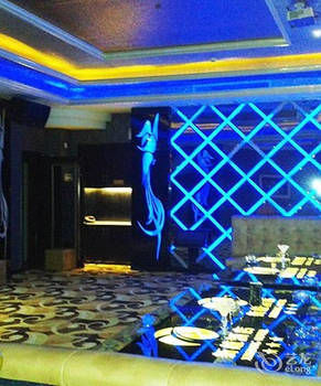 Xinhang Hotel (Zhuhai Jinwan Airport Science and Technology College) 3*