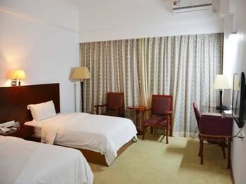 Xinhang Hotel (Zhuhai Jinwan Airport Science and Technology College) 3*