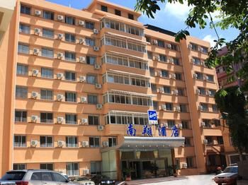 Nanxiang Hotel 2*