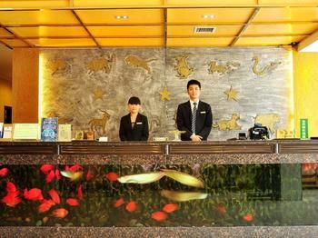 Nanxiang Hotel 2*