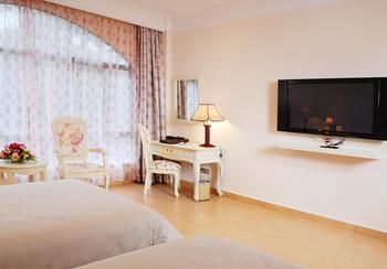 L.V.BAY 3*