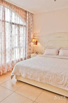 L.V.BAY 3*