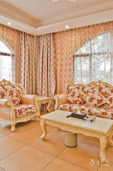 L.V.BAY 3*
