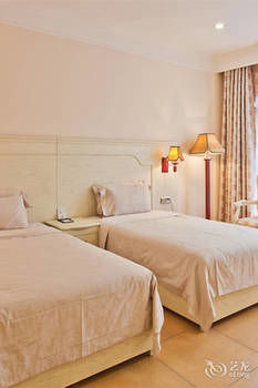 L.V.BAY 3*
