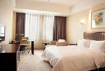 GLORIA RESORT TIAN JIN 4*
