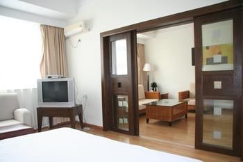 Boutique Holiday Hotel (Beihai Beibuwan Square) 3*