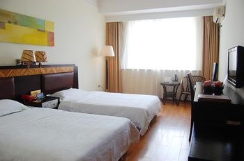 Boutique Holiday Hotel (Beihai Beibuwan Square) 3*