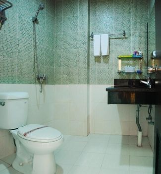Boutique Holiday Hotel (Beihai Beibuwan Square) 3*