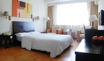 Boutique Holiday Hotel (Beihai Beibuwan Square) 3*