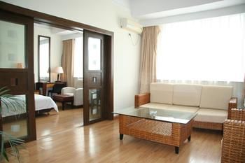 Boutique Holiday Hotel (Beihai Beibuwan Square) 3*