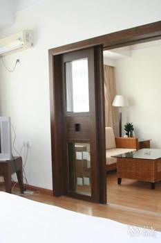 Boutique Holiday Hotel (Beihai Beibuwan Square) 3*