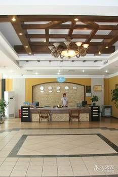 Boutique Holiday Hotel (Beihai Beibuwan Square) 3*