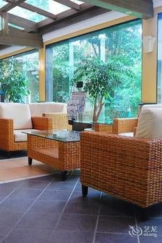 Boutique Holiday Hotel (Beihai Beibuwan Square) 3*