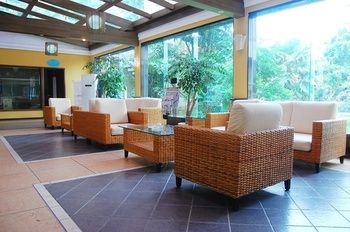 Boutique Holiday Hotel (Beihai Beibuwan Square) 3*