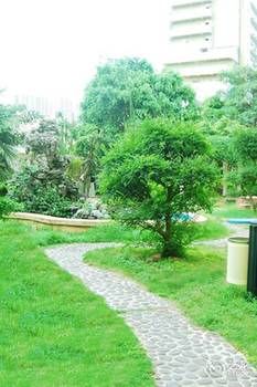 Boutique Holiday Hotel (Beihai Beibuwan Square) 3*