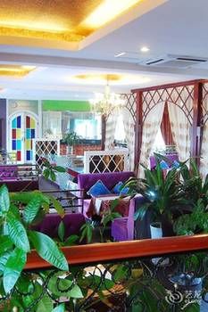 Boutique Holiday Hotel (Beihai Beibuwan Square) 3*