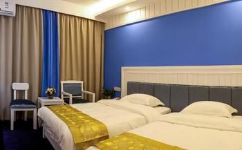 Jinyi Holiday Hotel (Guilin Railway Station South Zhongshan Road) 3*
