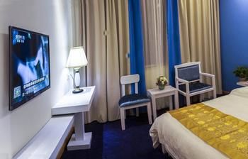 Jinyi Holiday Hotel (Guilin Railway Station South Zhongshan Road) 3*