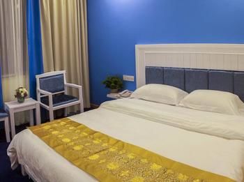 Jinyi Holiday Hotel (Guilin Railway Station South Zhongshan Road) 3*