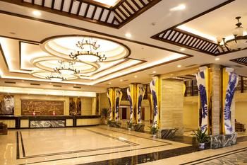 Jinyi Holiday Hotel (Guilin Railway Station South Zhongshan Road) 3*