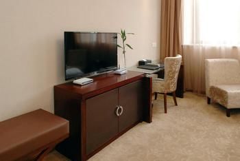Holiday Inn Nanjing Yingzun Hotel (Nanjing University Xianlin Subway Station) 3*
