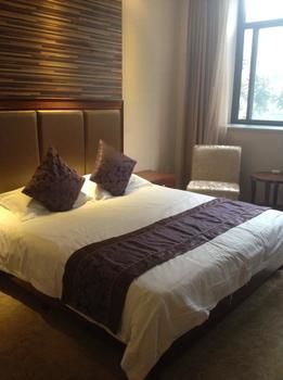 Holiday Inn Nanjing Yingzun Hotel (Nanjing University Xianlin Subway Station) 3*