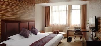 Holiday Inn Nanjing Yingzun Hotel (Nanjing University Xianlin Subway Station) 3*