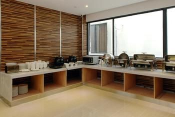Holiday Inn Nanjing Yingzun Hotel (Nanjing University Xianlin Subway Station) 3*