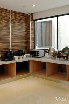 Holiday Inn Nanjing Yingzun Hotel (Nanjing University Xianlin Subway Station) 3*