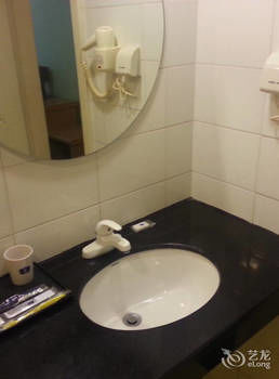 Homeinn · neo (Harbin Hanshui Road Exhibition Center Subway Station) 2*