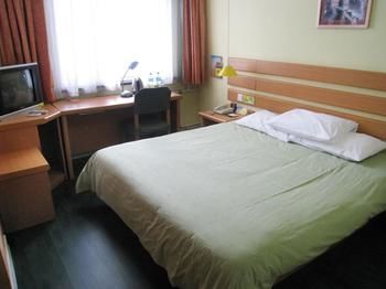 Homeinn · neo (Harbin Hanshui Road Exhibition Center Subway Station) 2*