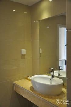 Hengxing Hotel 3*