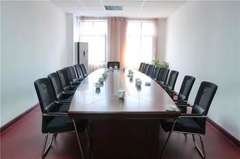 Zhangjiajie Fulante Tianmenjun Boutique Hotel (Hourong Food Street 72 Wonder Tower) 2*
