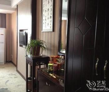 Zhangjiajie Fulante Tianmenjun Boutique Hotel (Hourong Food Street 72 Wonder Tower) 2*