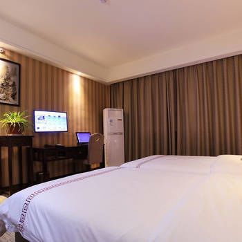 Zhangjiajie Fulante Tianmenjun Boutique Hotel (Hourong Food Street 72 Wonder Tower) 2*