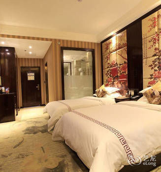 Zhangjiajie Fulante Tianmenjun Boutique Hotel (Hourong Food Street 72 Wonder Tower) 2*