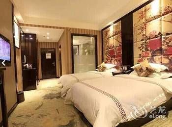 Zhangjiajie Fulante Tianmenjun Boutique Hotel (Hourong Food Street 72 Wonder Tower) 2*