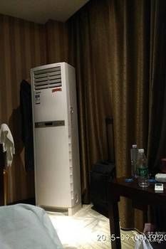 Zhangjiajie Fulante Tianmenjun Boutique Hotel (Hourong Food Street 72 Wonder Tower) 2*