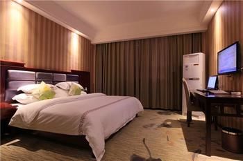 Zhangjiajie Fulante Tianmenjun Boutique Hotel (Hourong Food Street 72 Wonder Tower) 2*