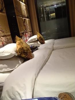 Zhangjiajie Fulante Tianmenjun Boutique Hotel (Hourong Food Street 72 Wonder Tower) 2*