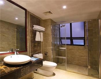Zhangjiajie Fulante Tianmenjun Boutique Hotel (Hourong Food Street 72 Wonder Tower) 2*