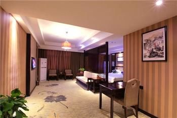 Zhangjiajie Fulante Tianmenjun Boutique Hotel (Hourong Food Street 72 Wonder Tower) 2*